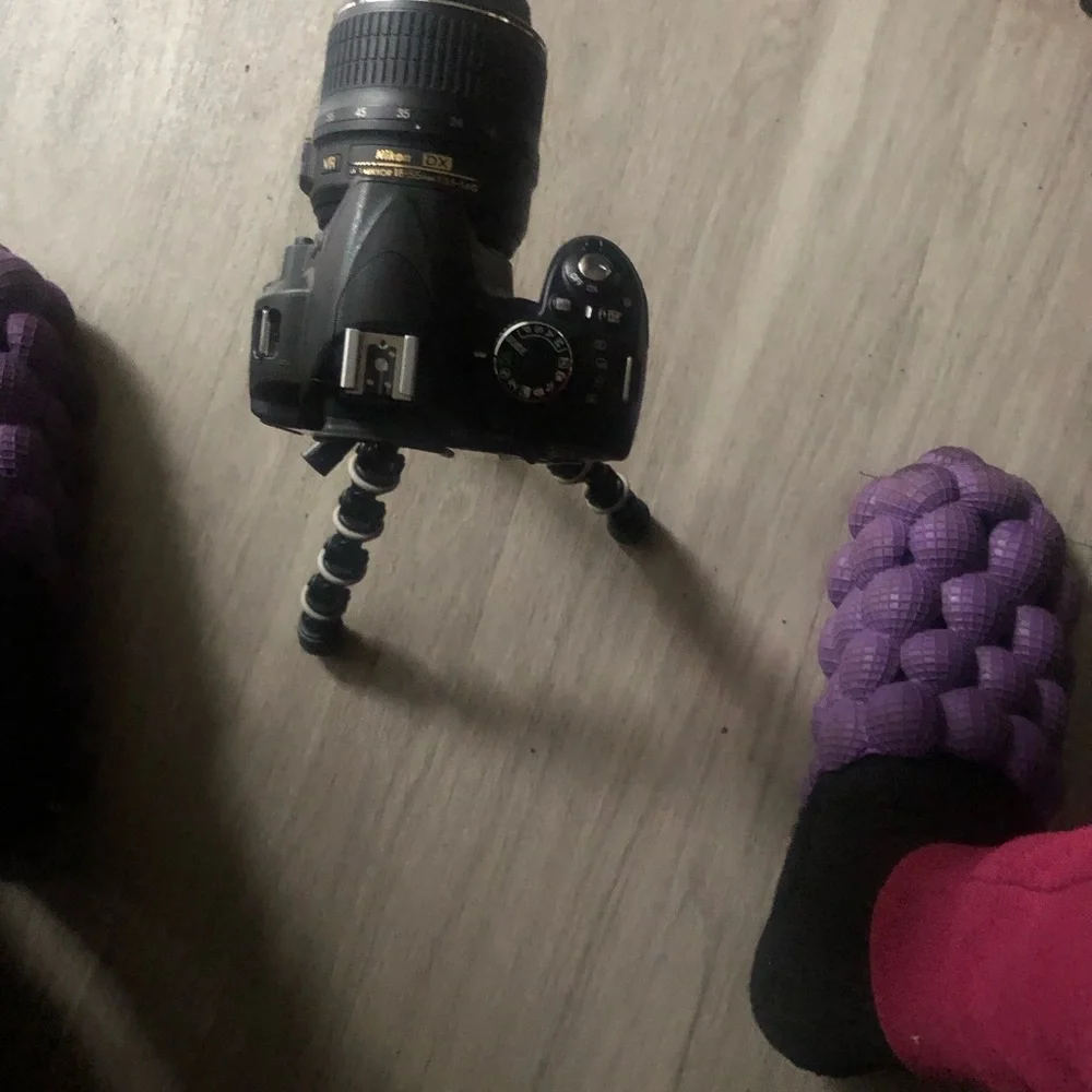 Nikon Digital Camera 7.9/9v 2.5A D3100